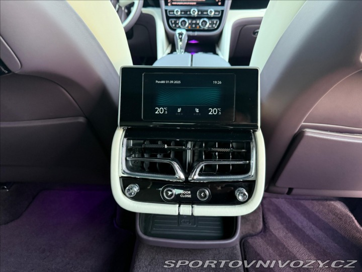 Bentley Bentayga Extended Wheelbase Azure 2024