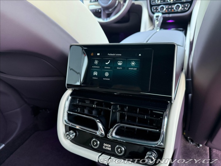 Bentley Bentayga Extended Wheelbase Azure 2024