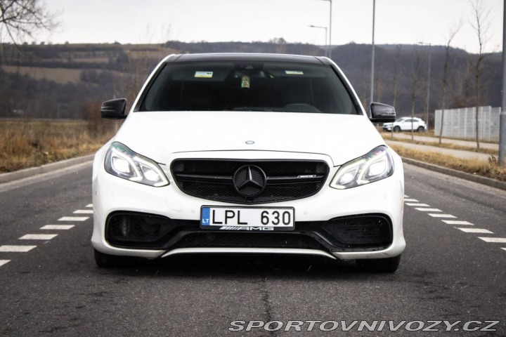 Mercedes-Benz E E63 AMG / FINANCOVANIE / 2010
