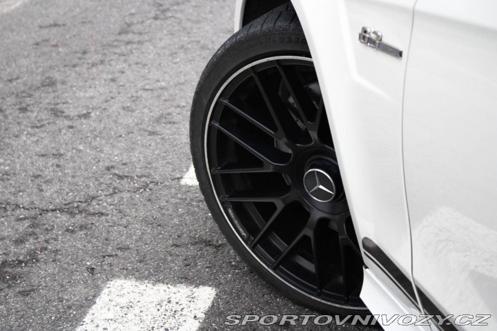 Mercedes-Benz E E63 AMG / FINANCOVANIE / 2010