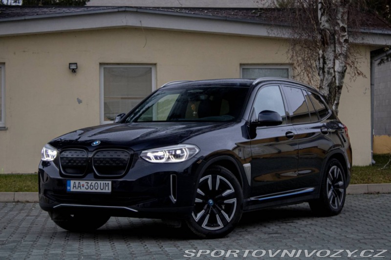 BMW iX3 AT Panoráma 210kW Harman