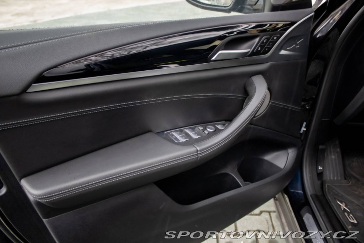 BMW iX3 AT Panoráma 210kW Harman 2021