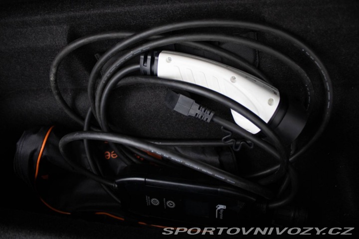 BMW iX3 AT Panoráma 210kW Harman 2021