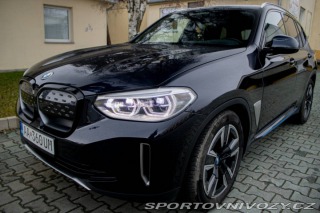 BMW iX3 AT Panoráma 210kW Harman 2021
