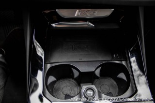 BMW iX3 AT Panoráma 210kW Harman 2021