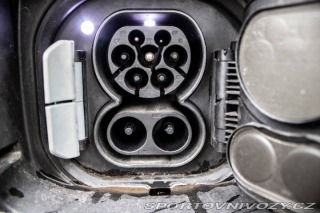 BMW iX3 AT Panoráma 210kW Harman 2021