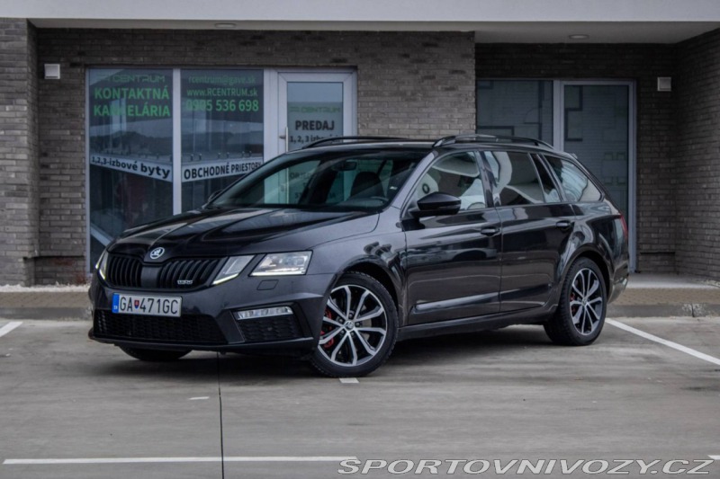 Škoda Octavia RS Combi  2.0 TSI RS DSG / 1