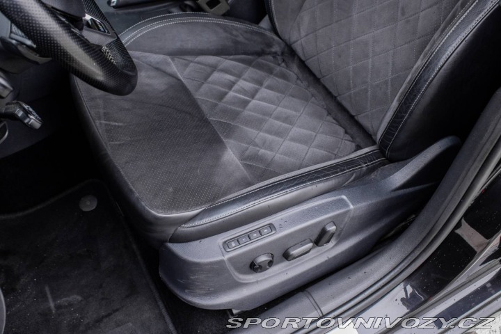 Škoda Octavia RS Combi  2.0 TSI RS DSG / 1 2019