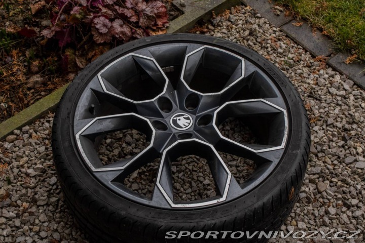 Škoda Octavia RS Combi  2.0 TSI RS DSG / 1 2019