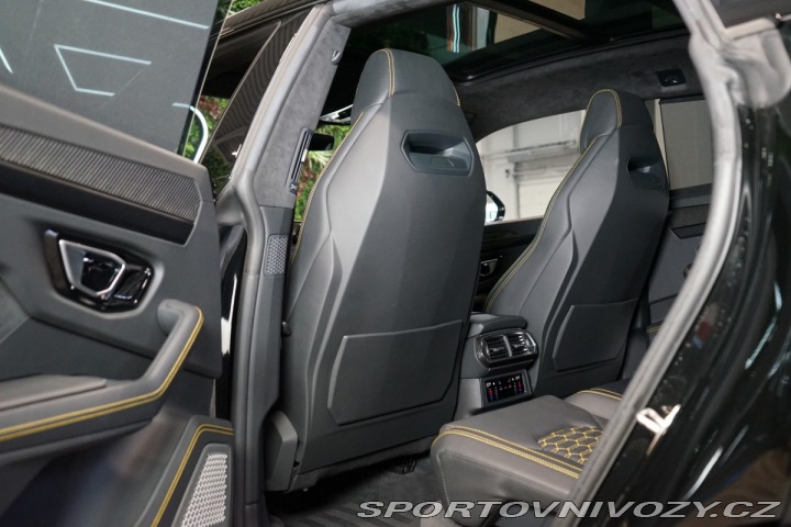 Lamborghini Urus B&O3D*HUD*VZDUCH*PANO 2021