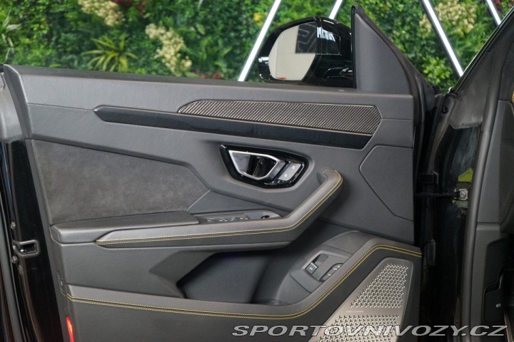 Lamborghini Urus B&O3D*HUD*VZDUCH*PANO 2021