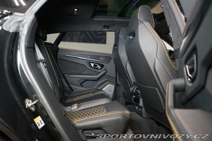 Lamborghini Urus B&O3D*HUD*VZDUCH*PANO 2021
