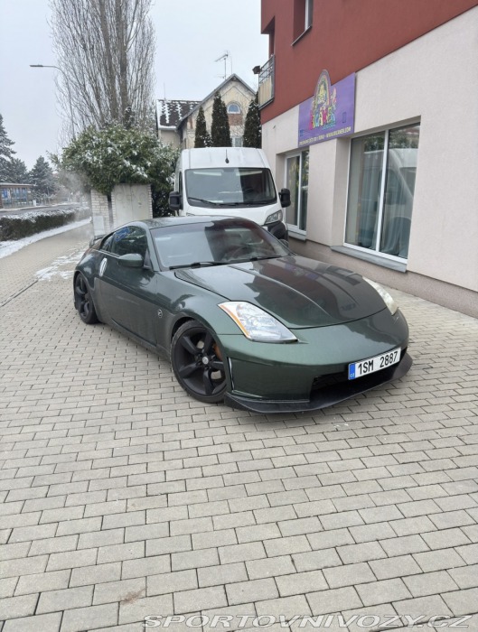 Nissan 350 Z coupe