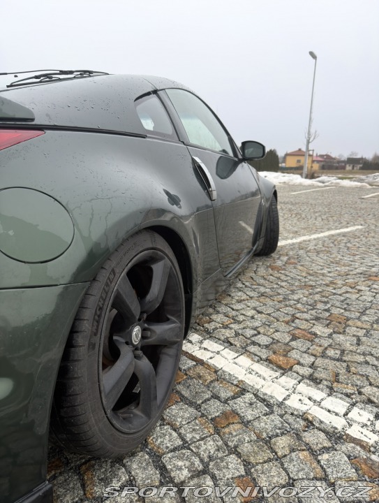 Nissan 350 Z coupe 2002