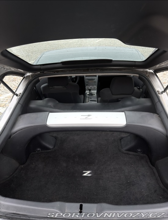 Nissan 350 Z coupe 2002