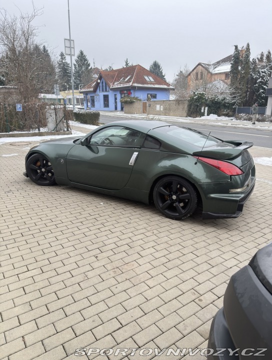 Nissan 350 Z coupe 2002
