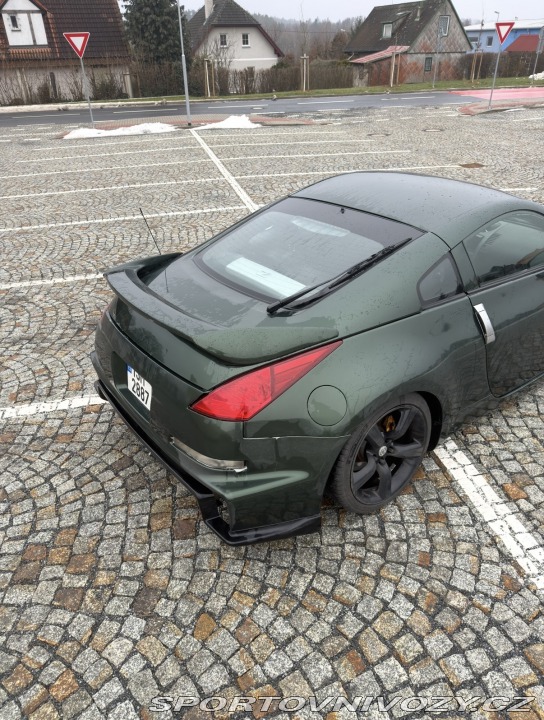 Nissan 350 Z coupe 2002