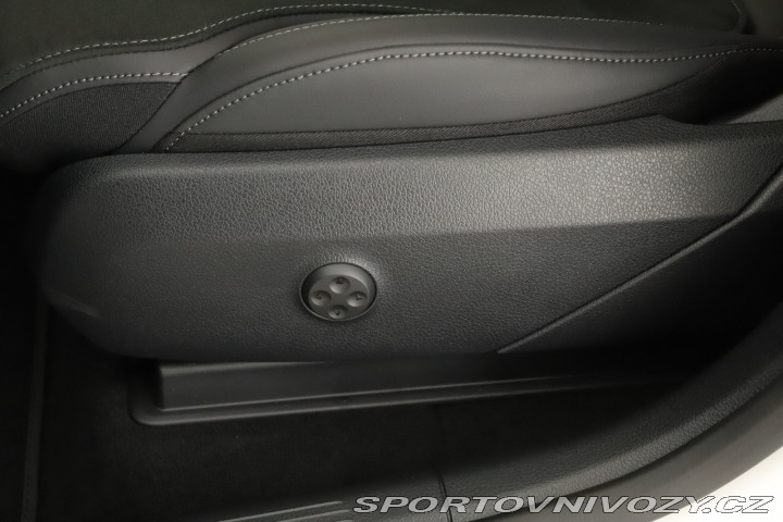 Mercedes-Benz Ostatní modely GLC AMG Line GLC 220 d 4MATIC 2025