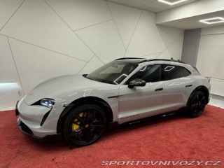 Porsche Taycan Cross TurismoTurbo S*Záru 2022