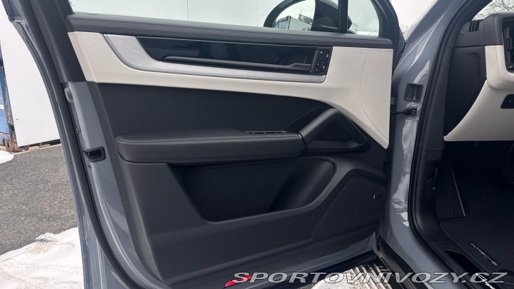 Porsche Cayenne E-Hybrid 2026