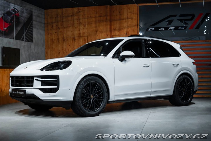 Porsche Cayenne BOSE, PANO, CHRONO 2025