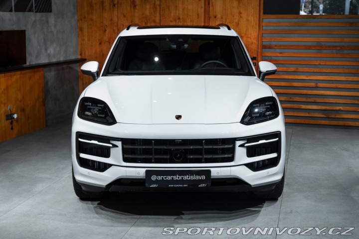 Porsche Cayenne BOSE, PANO, CHRONO 2025