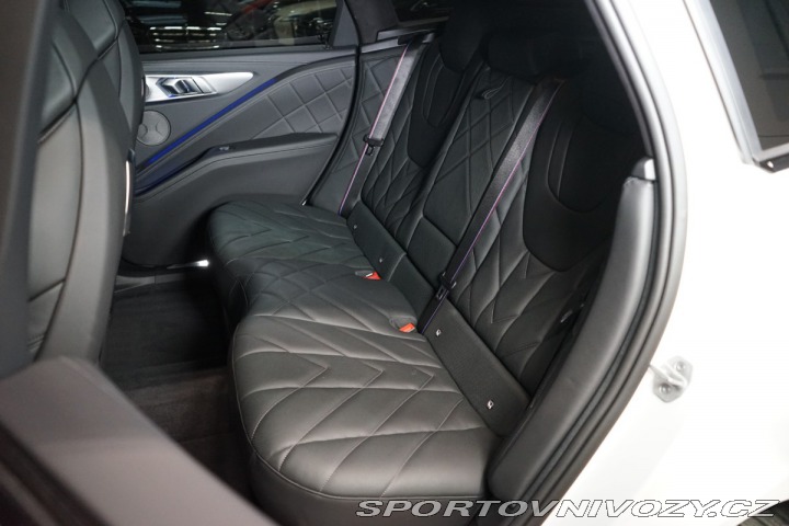 BMW XM 50e*H/K*HUD*360*TAŽNÉ*ACC 2024