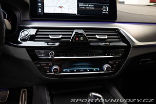 BMW 6 i GT RWD/360/4-Zóny/Pano/ 2021