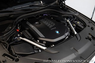 BMW 6 i GT RWD/360/4-Zóny/Pano/ 2021