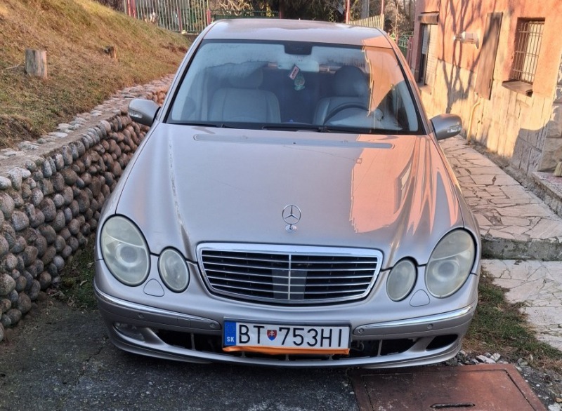 Mercedes-Benz E W211