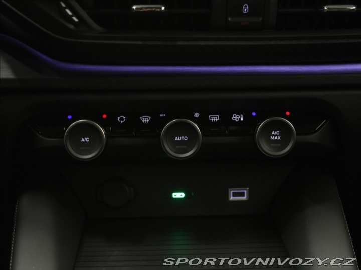 Citroën Ostatní modely C5 X 1,6 PHEV 225k. Shine NOVÝ 2024