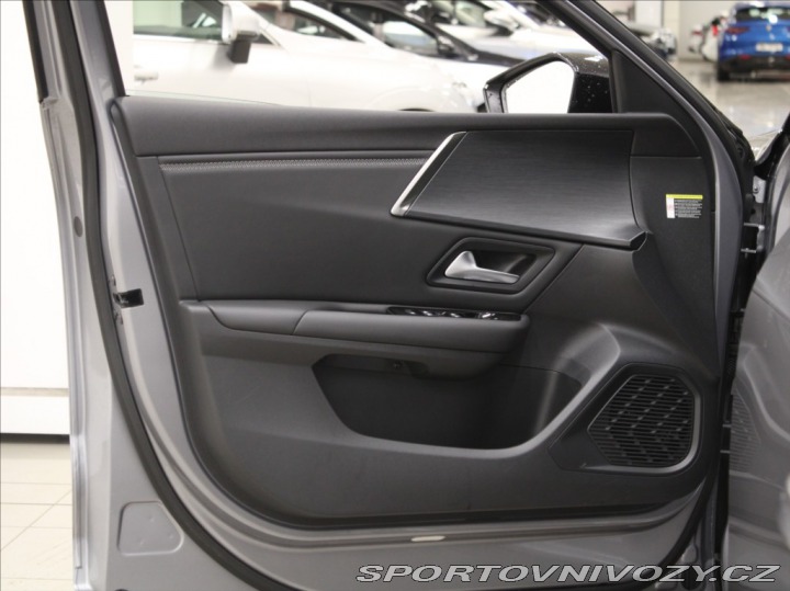 Citroën Ostatní modely C5 X 1,6 PHEV 225k. Shine NOVÝ 2024