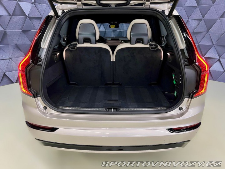 Volvo Ostatní modely XC90 T8 AWD PLUS DARK, CHARCOA 2026