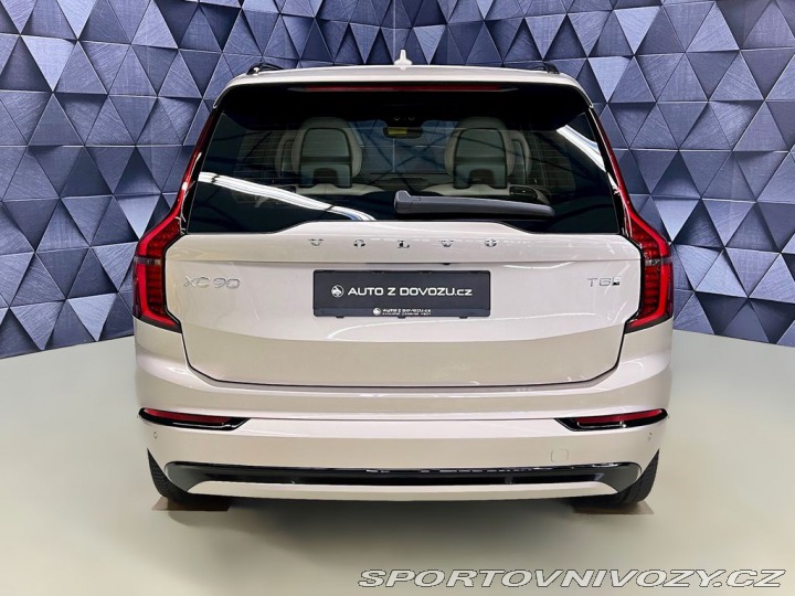 Volvo Ostatní modely XC90 T8 AWD PLUS DARK, TAŽNÉ, 2026