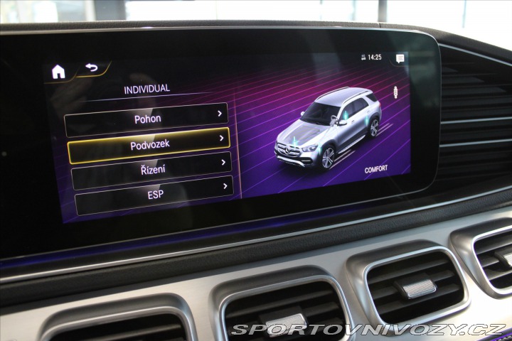 Mercedes-Benz Ostatní modely GLE 300d 4MATIC AMG Line 7Mís 2020