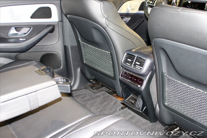 Mercedes-Benz Ostatní modely GLE 300d 4MATIC AMG Line 7Mís 2020