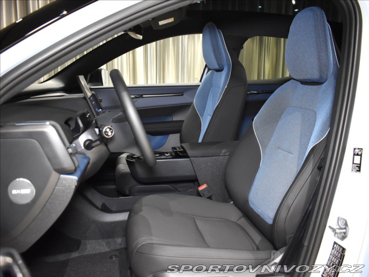 Volvo EX30 Ultra 1800