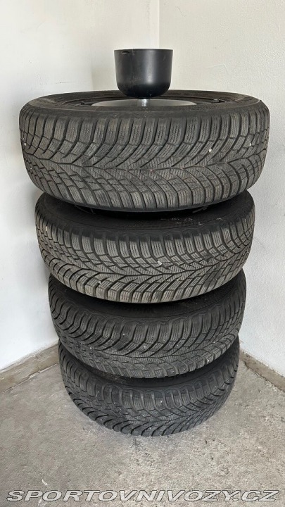 Ford Ostatní modely S-MAX 2,2   tdci 147kw 1800