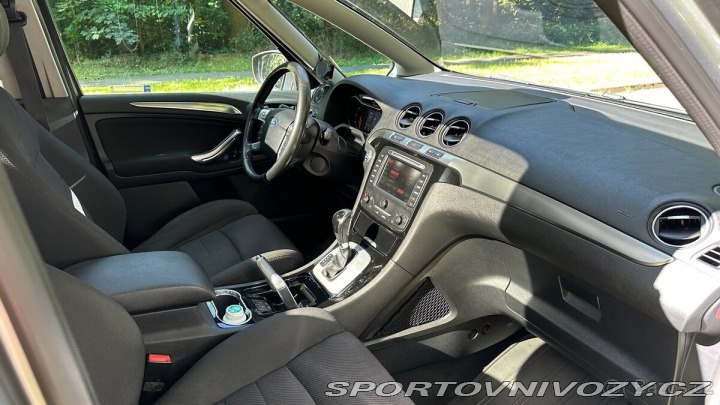 Ford Ostatní modely S-MAX 2,2   tdci 147kw 1800