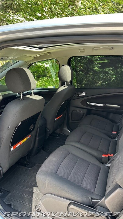 Ford Ostatní modely S-MAX 2,2   tdci 147kw 1800