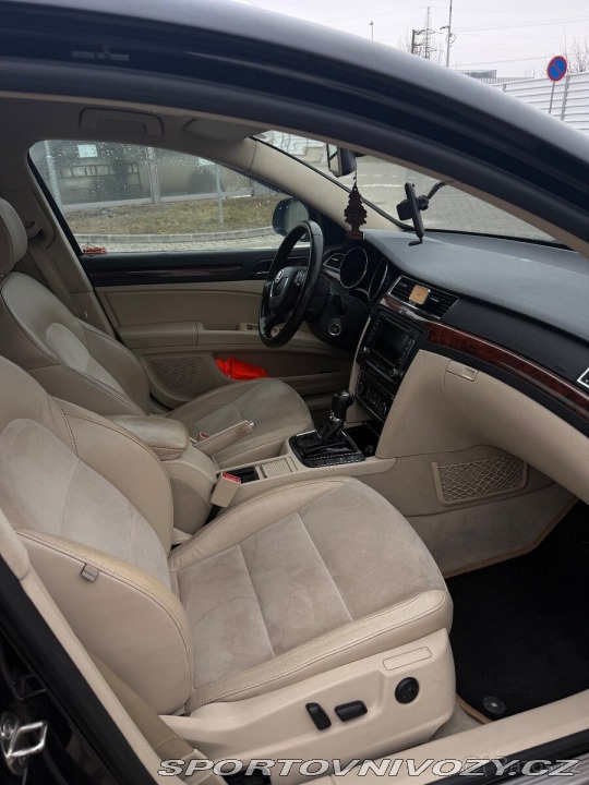 Škoda Superb 2,0   Laurin & Klemen 2012