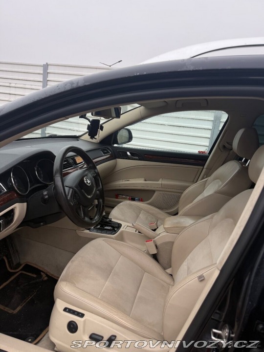 Škoda Superb 2,0   Laurin & Klemen 2012