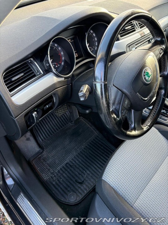 Škoda Superb 2,0   2 2011