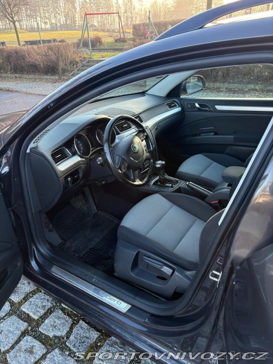 Škoda Superb 2,0   2 2011