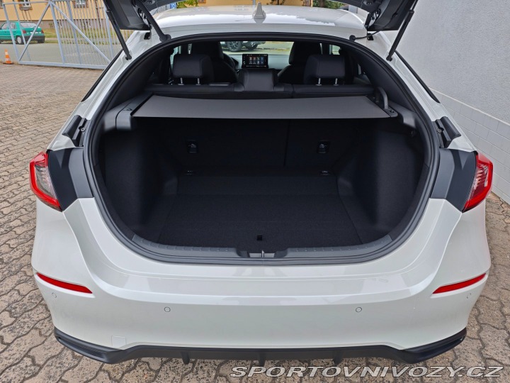 Honda Civic 2.0 e:HEV SPORT rezervace 2026