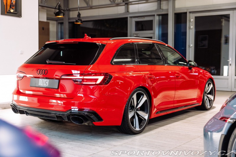 Audi RS4 B9 - DPH, komplet servis