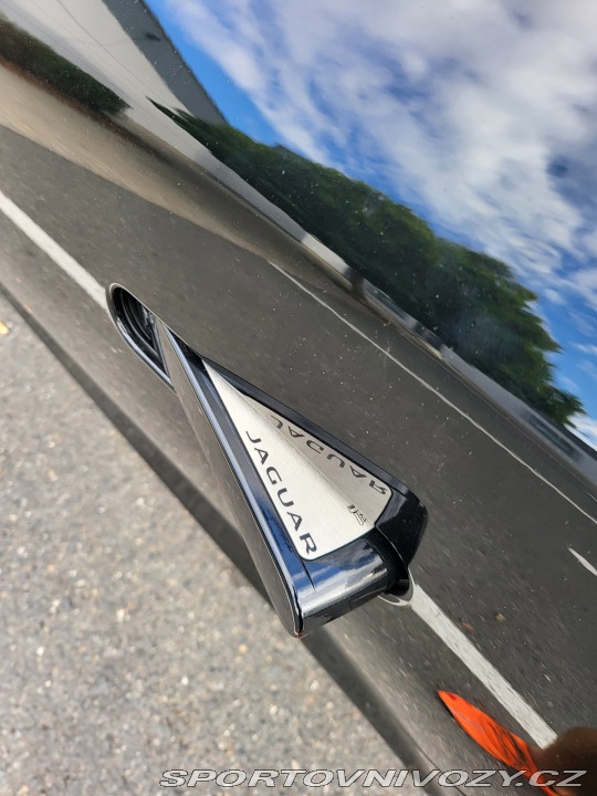 Jaguar F-Type osobní 2022
