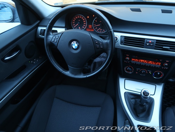 BMW 3 325 i 2009
