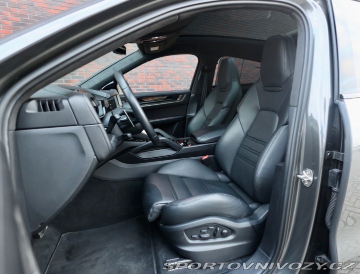 Porsche Cayenne Coupe Turbo 4.0 V8 E-Hyb 2024