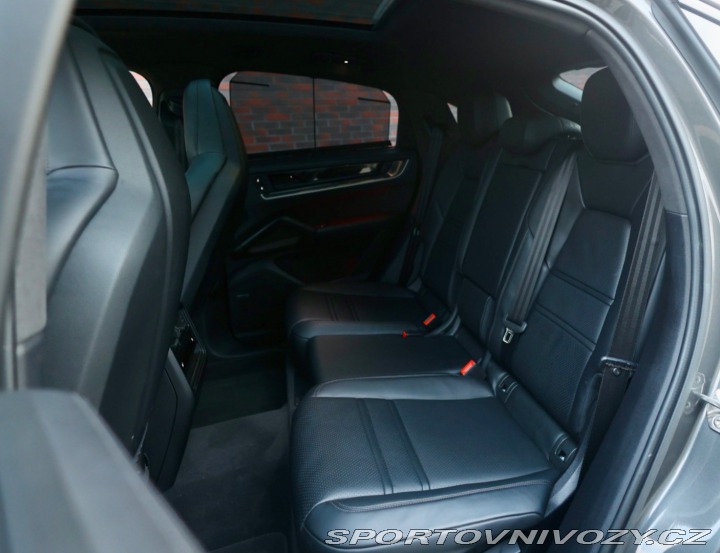 Porsche Cayenne Coupe Turbo 4.0 V8 E-Hyb 2024